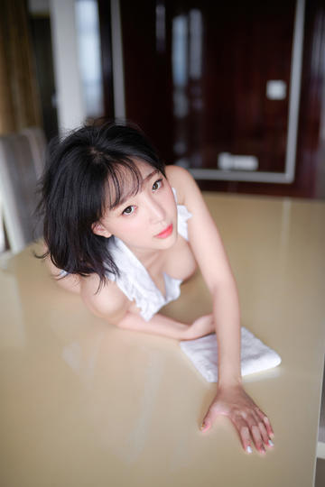 一个叫小小船的男孩